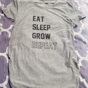 Maternity t-shirts
